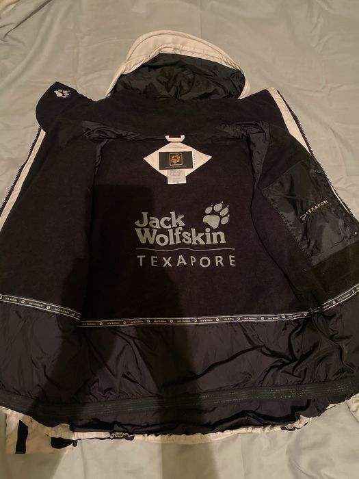 Ветровка Jack Wolfskin состояние отличное без дефектов