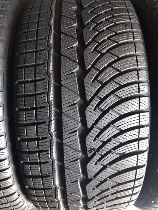 235/35/19 R19 Michelin Pilot Alpin PA4 2шт зима