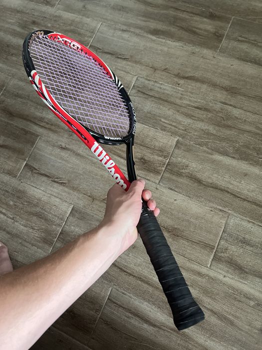 Продам ракетку для большого тенниса Wilson