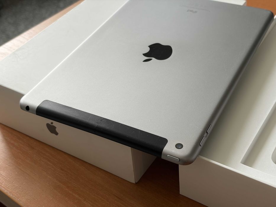 iPad 6 cellular 128GB