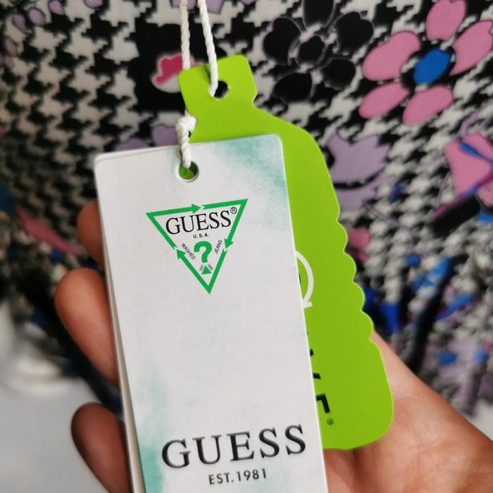 Nowa oryginalna spódniczka spodnica M kwiaty  Guess