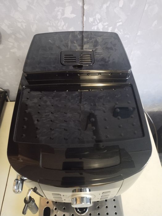 Кавоварка DeLonghi Magnifica S б/в 2022 р. Повне ТО