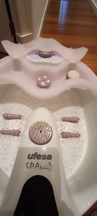 Massajador de pés a água