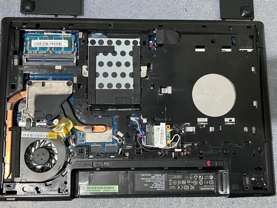 Ноутбук Lenovo G505  15.6" (1366x768) AMD А4-5000. 4GB DDR3. 320GbHDD