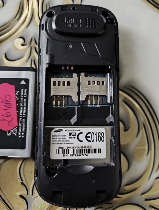 Робочий кнопочный телефон Самсунг