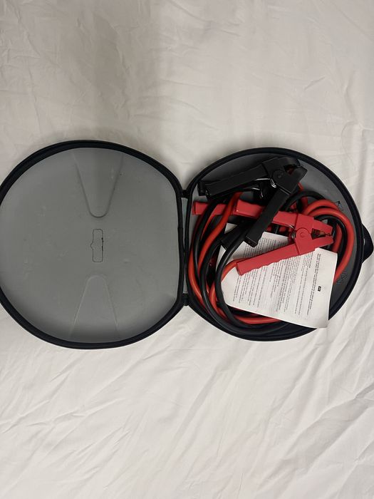 Cabos de arranque para automoveis com estojo