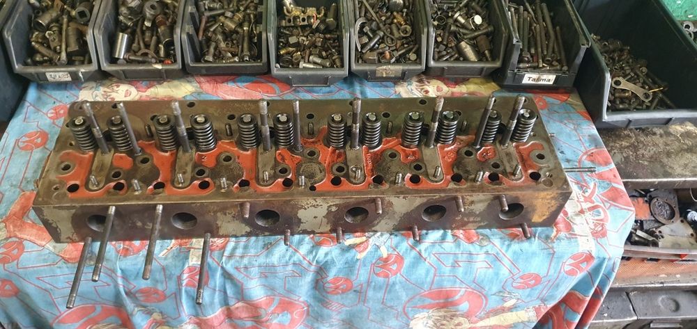 Głowica silnika SW400 kombajn (wolnossący - turbo)