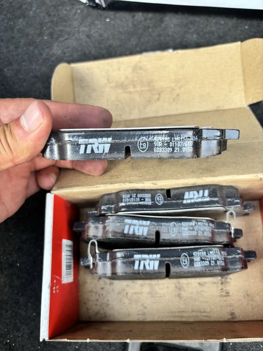 Тормозные колодки передние дисковые TRW GDB3309,Mazda