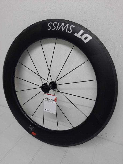 Roda de carbono: DT SWISS ARC 1100 DICUT 80 5/100 (Roda FRENTE)