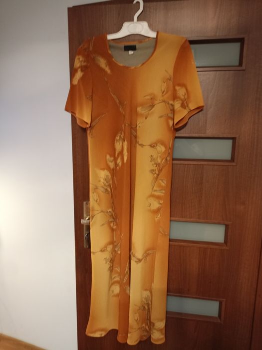 Piękny zestaw sukienka plus bolerko