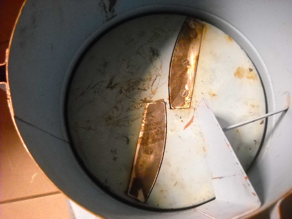 Szatkownica kapusty, Śrutownik