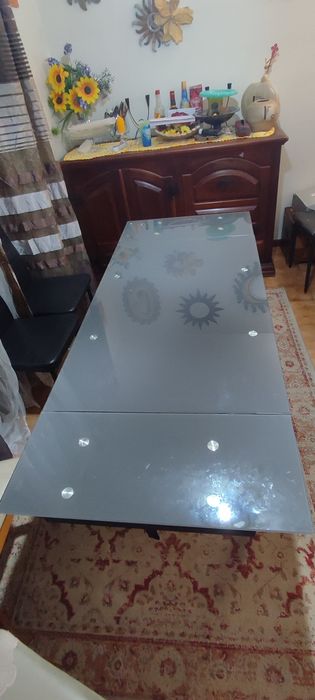 Extendable dining table with glass top64737959787394121