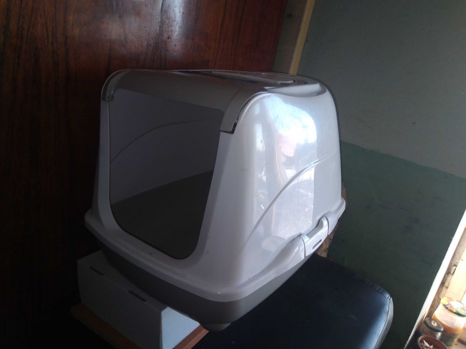 Закритий туалет для котів. Без дверки. Переноска для кота.