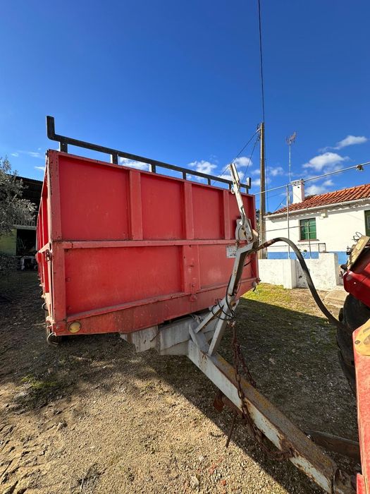 Vendo reboque e semfim para cereais