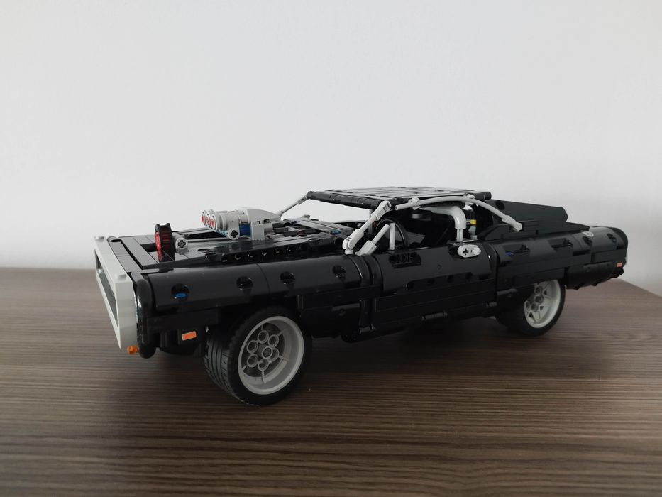 Lego Technic Dodge Charger (42111)