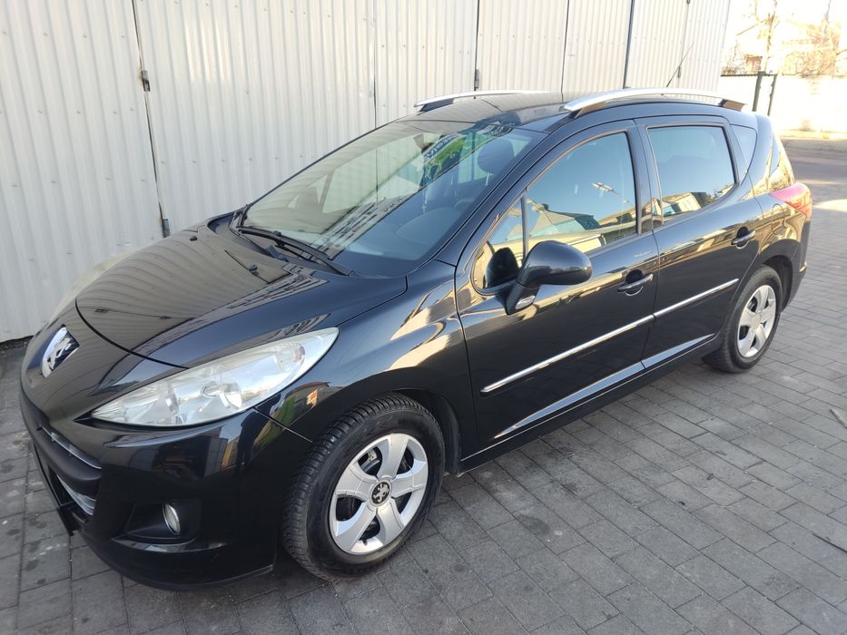 Peugeot 207sw  2011 рік 1,6 бензин