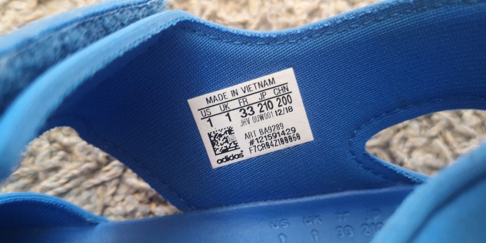 Дитячі босоніжки Adidas 32 розміру