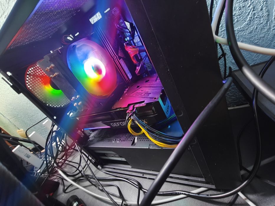 Игровой компьютер есть 2 на AMD и Intel