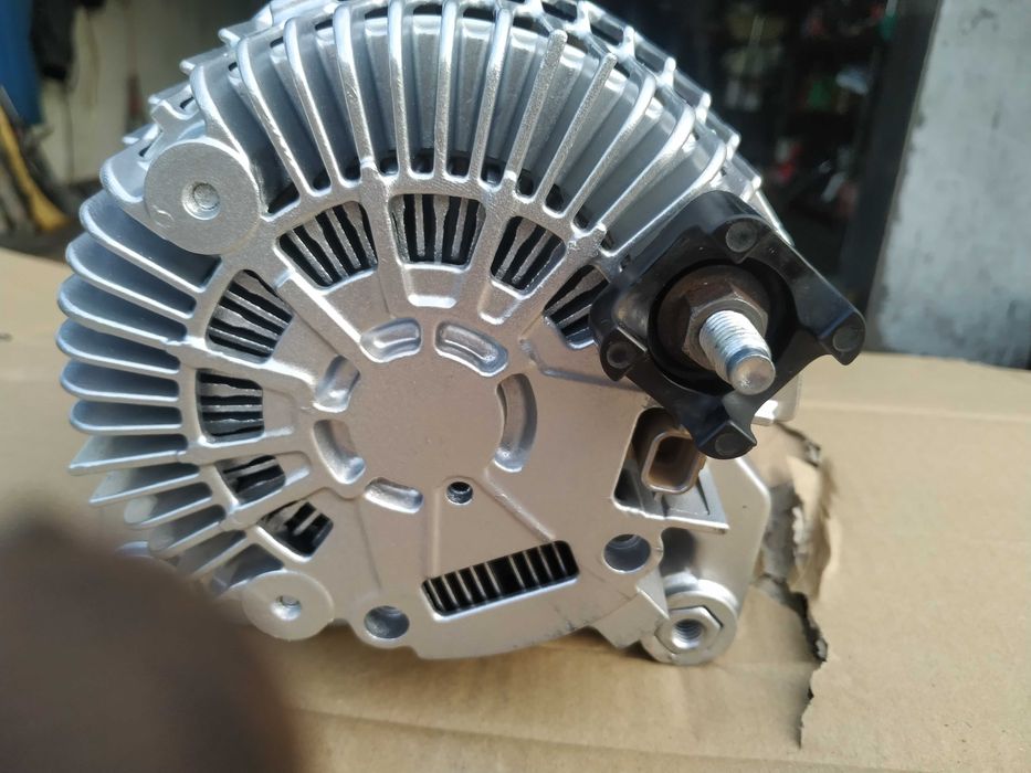 Генератор 8200960533, A004TJ0582ZE, 210A/ 12V