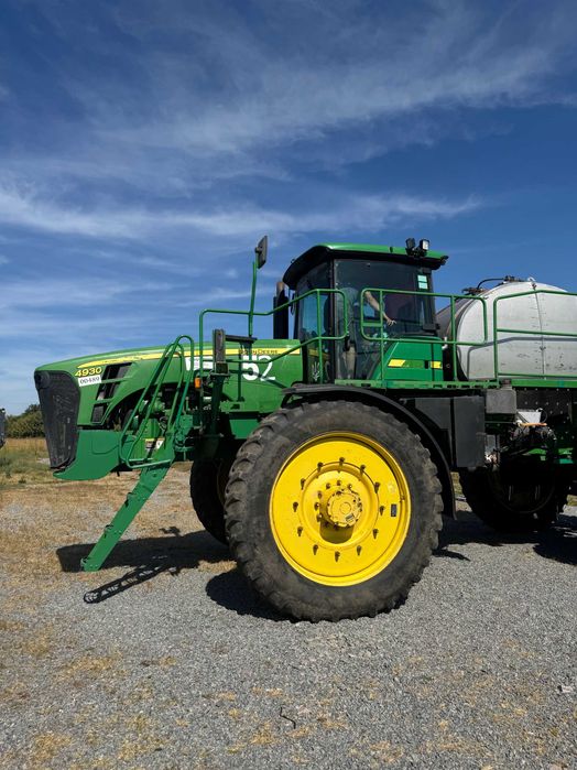 самохідний обприскувач John deere 4930
