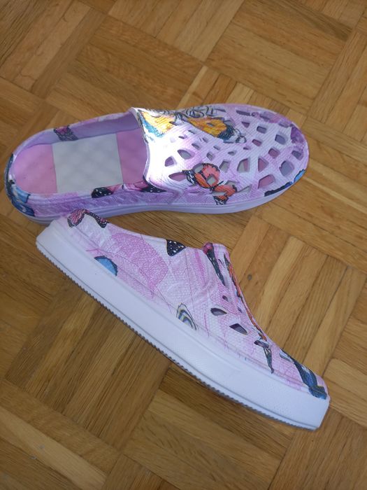 Klapki  damskie rozmiar 36.