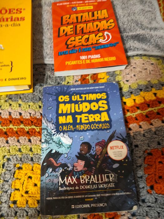 Livro os últimos miúdos na terra, piadas secas, utilizações extra