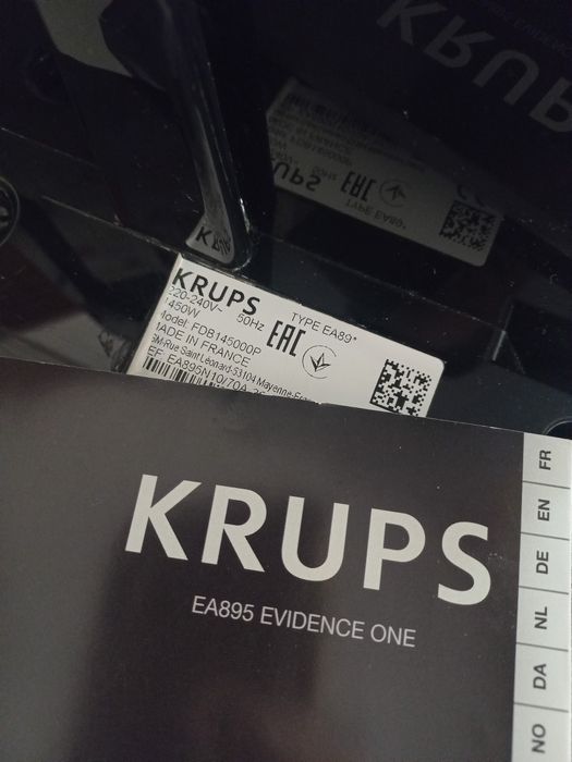 Ekspres do kawy KRUPS EA895 EVIDENCE ONE