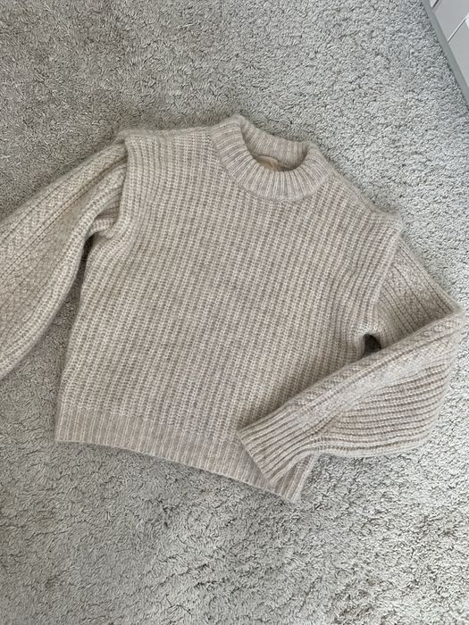 Sweter H&M wełniany S/36 podniesione ramiona