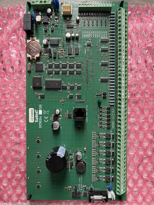 Nowa centrala alarmowa Satel integra 128