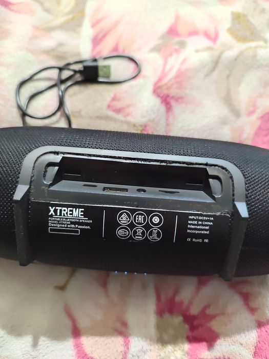 Колонка JBL Extreme