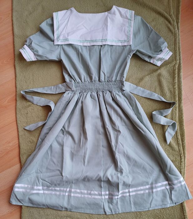 Piękna, japońska sukienka  Lolita Harajuku (uczennica)