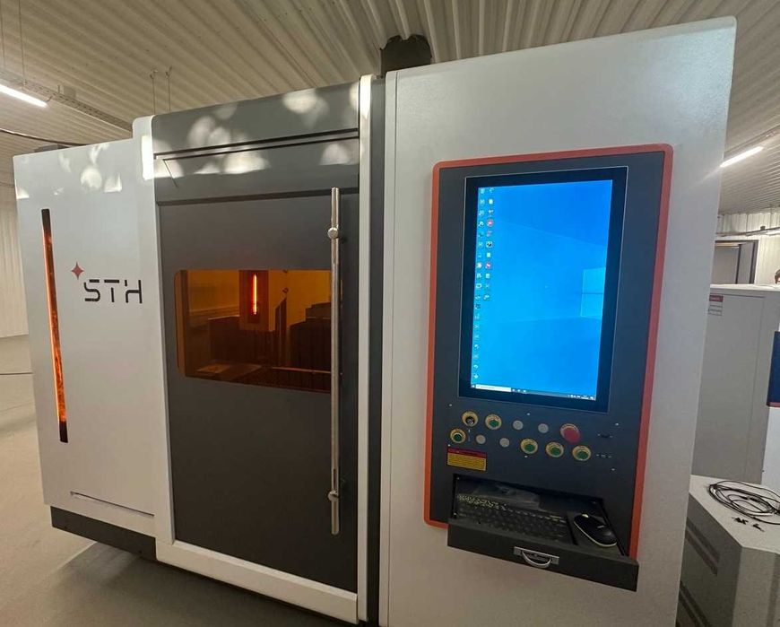 Верстат лазерного різання металу закритого типу STH  S-Laser FH1530