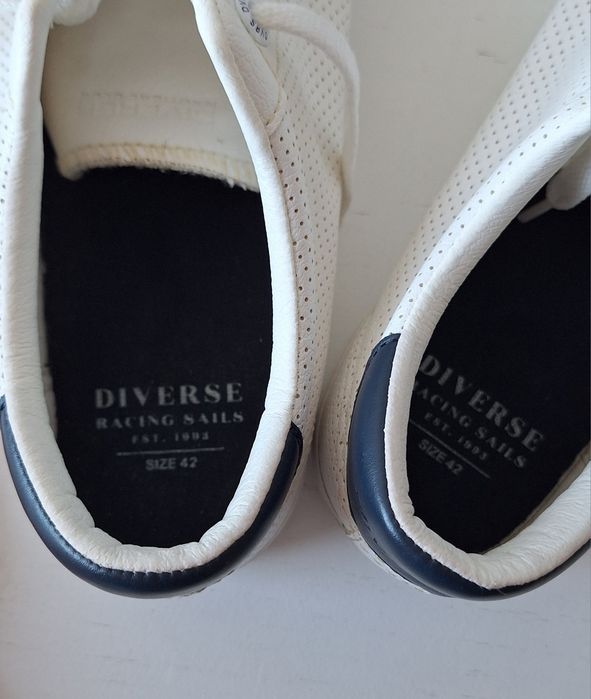 Diverse nowe trampki 42