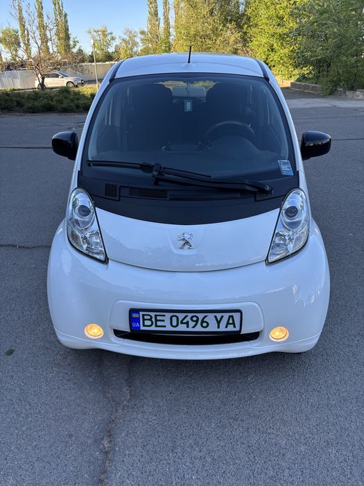 Peugeot ion 2012