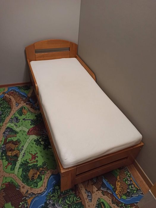 Łóżko dziecięce drewniane 160cm z materacem, jak nowe