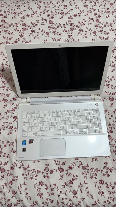 Portátil Toshiba Satellite L50-B-2FT