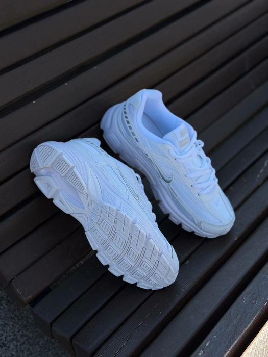 Жіночі Кросівки Nike Initiator White silver / Nike