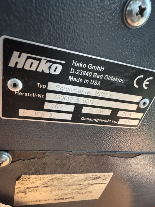 Szorowarka samojezdna HAKO SCRUBMASTER B100 R.