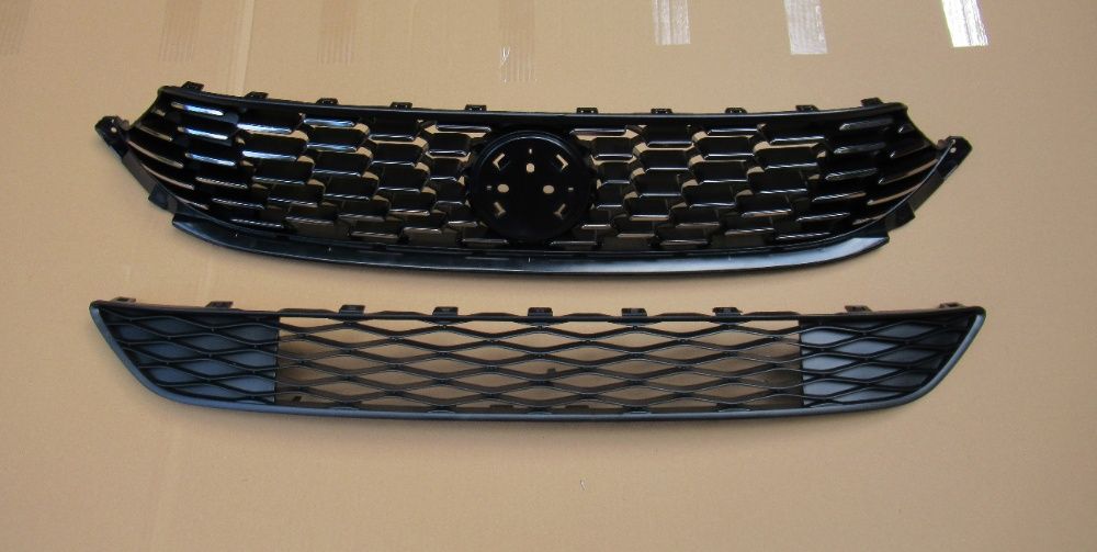 FIAT TIPO II grill chrom + dolna kratka idealne