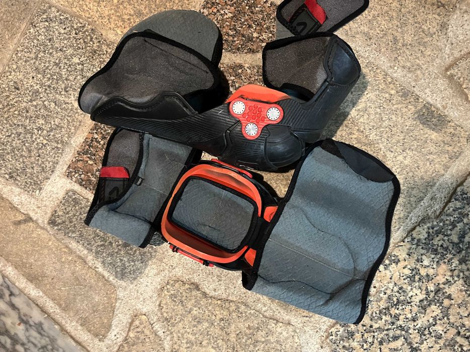 joelheiras semi-ortopédicas Acerbis X-Strong