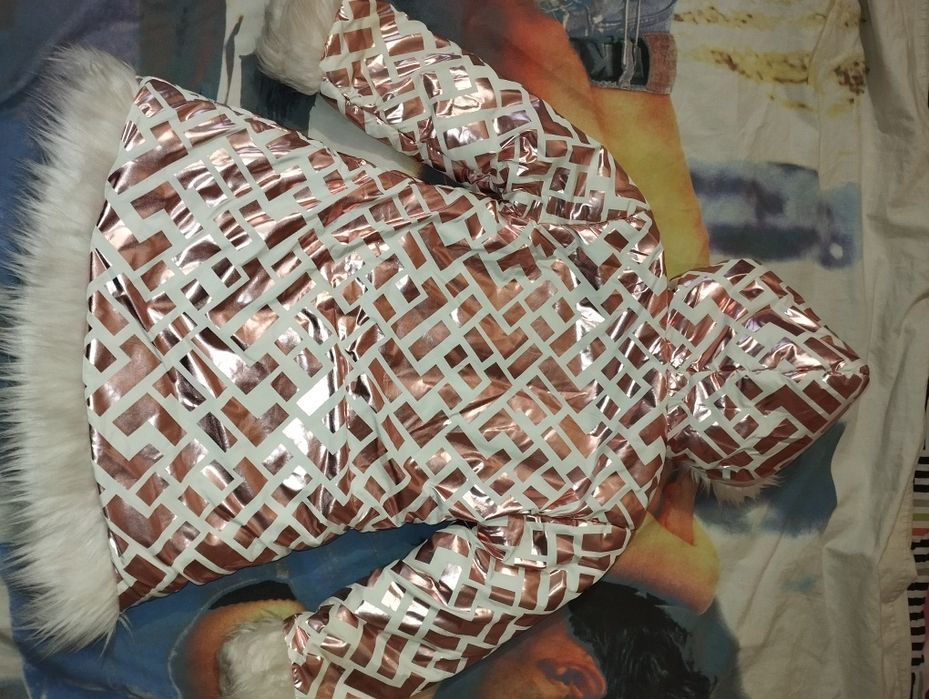 Зимова курточка для дівчинки