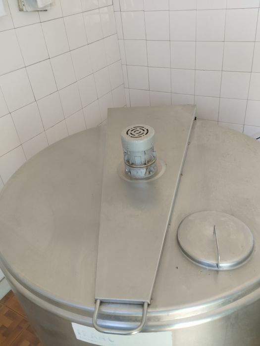 Vendo tanque de resfriar leite de 600litros