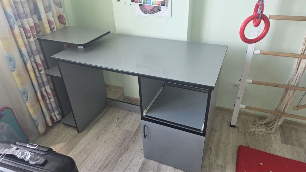 Продам письменный стол, стол