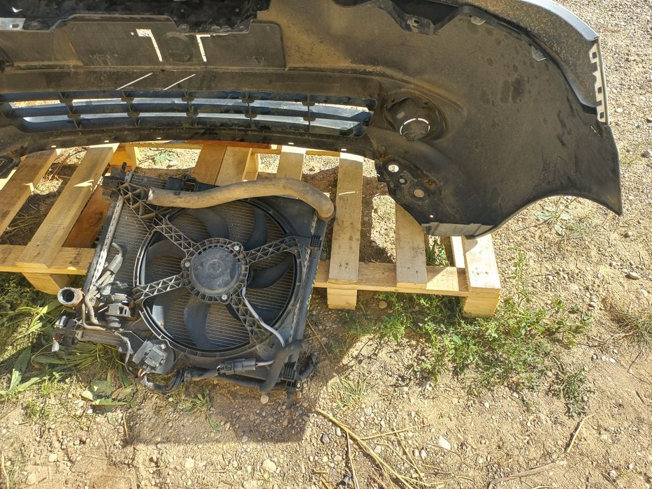 Maska przód przednia zderzak wentylator nissan nv200