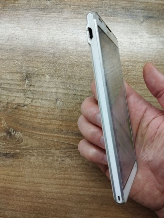 Телефон sony xperia ZL C6503