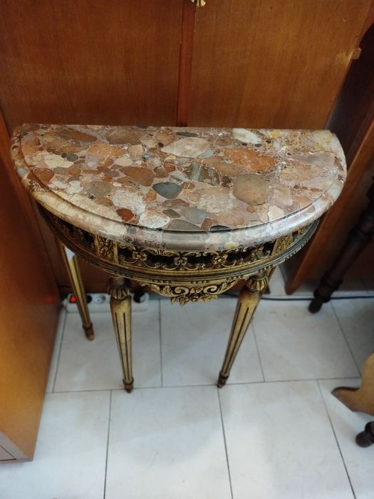 Pequena Credência