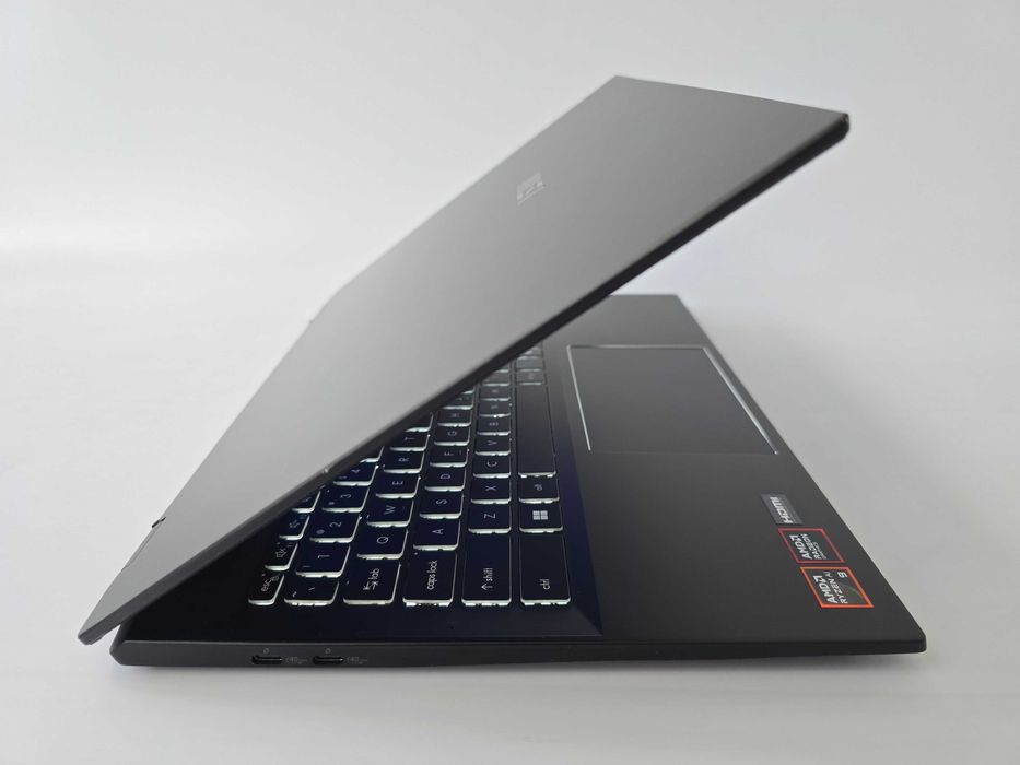 MSI Summit 16 AI (2025) Ryzen AI 9 365/RAM 32GB/SSD 1TB/QHD 165Hz/WIN 11