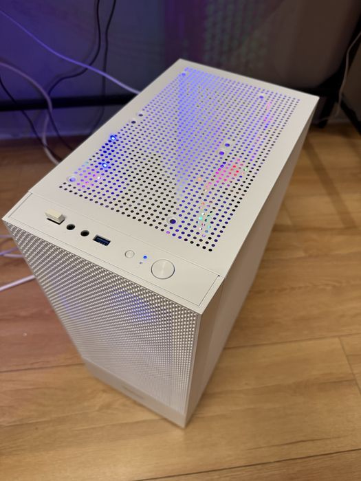 Nowy komputer zestaw monitor+klawiatura+mysz bialy