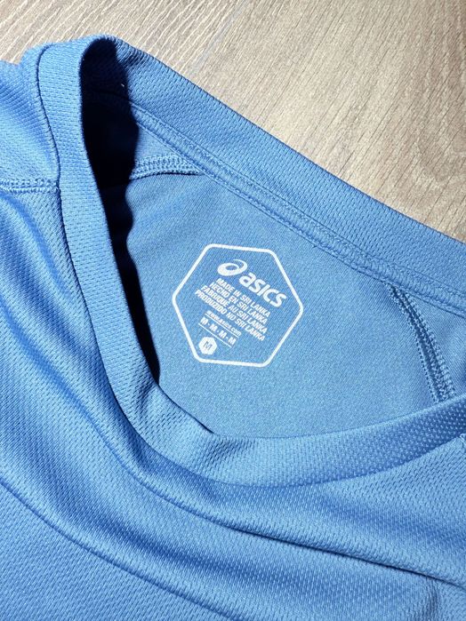 Жіноча спортивна футболка  Asics, для бігу та тренувань