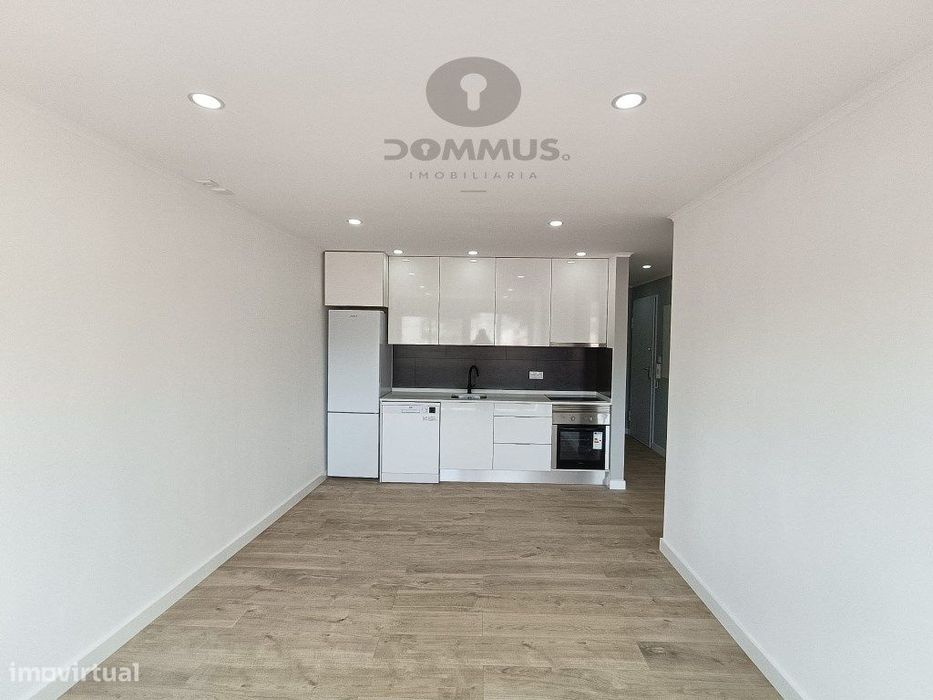 Apartamento T3 Remodelado em Odivelas — Odivelas, Lisboa